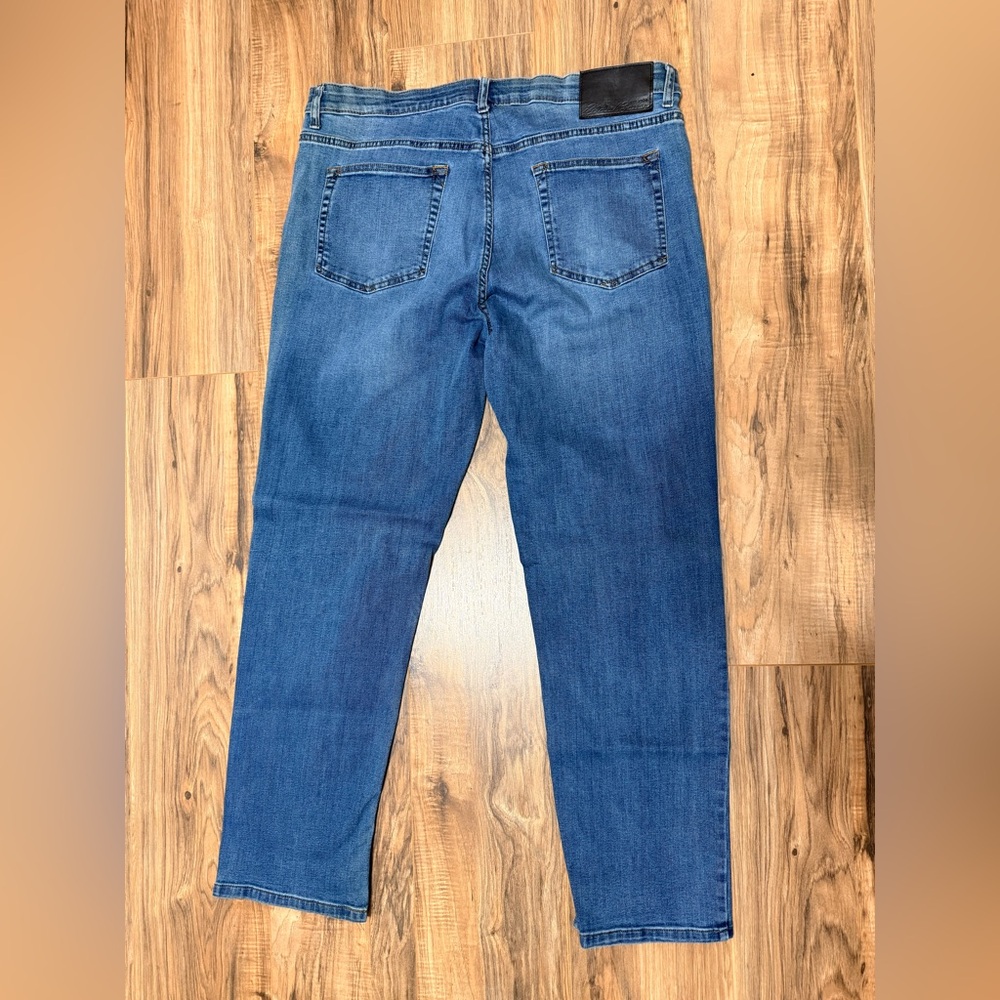 Eddie Bauer men’s Blue jeans 38x32 - Picture 3 of 3
